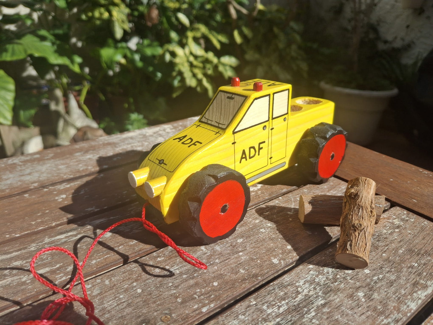 Cotxe fet a mà ADF - El Forestal