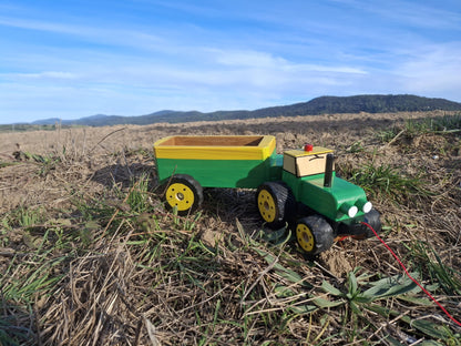 Tractor de fusta amb remolc - En Bernat
